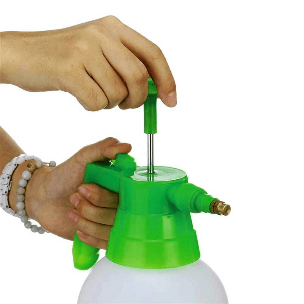 2L Manual Pressure Sprayer